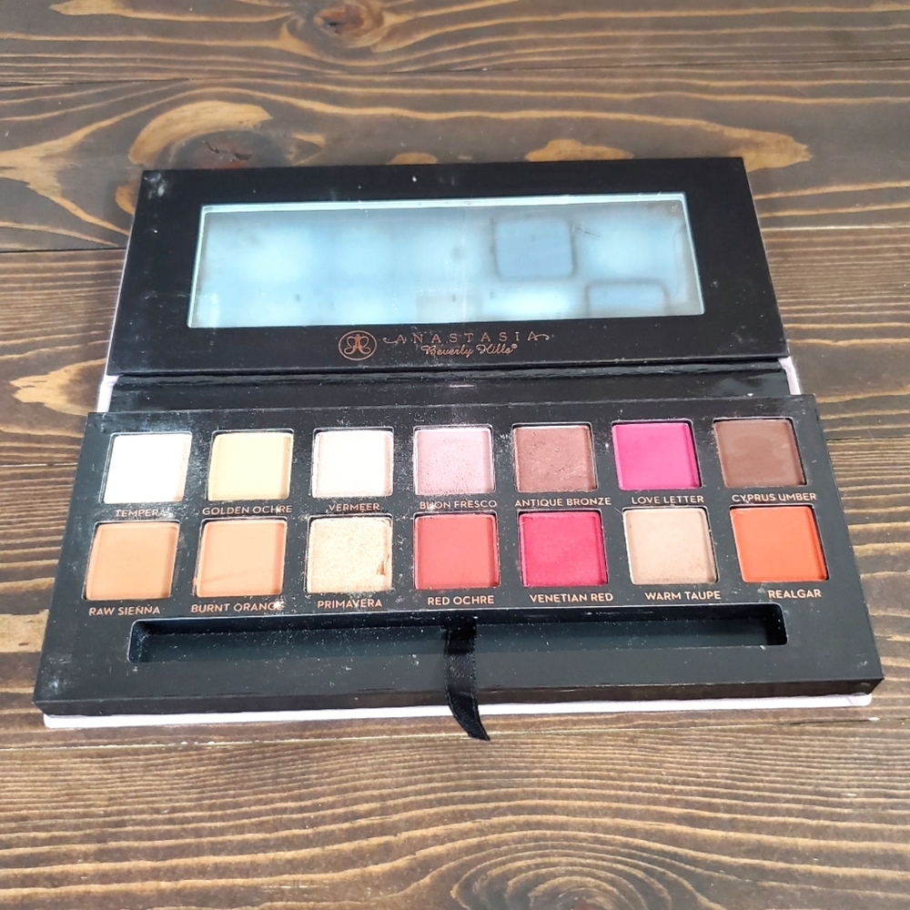 Anastasia Beverly Hills Modern Renaissance Eyeshadow Palette